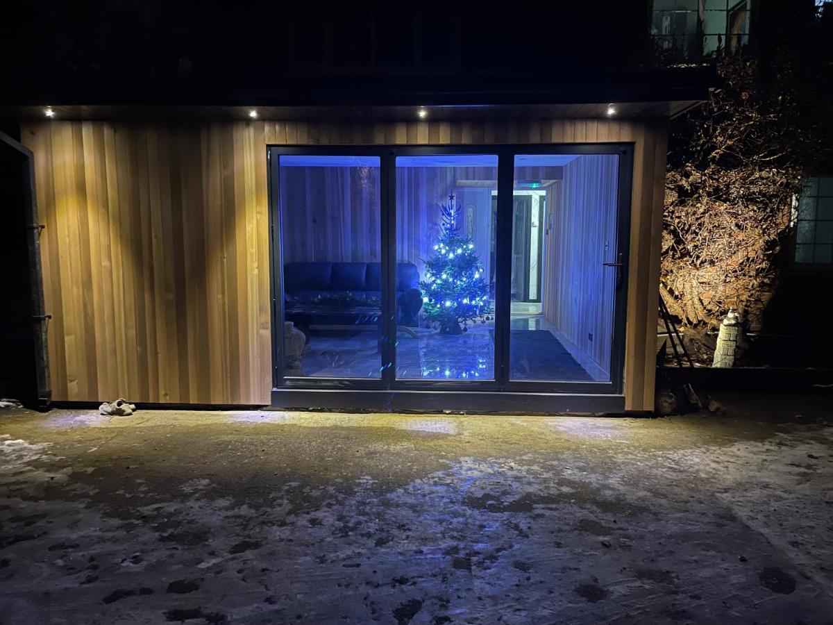 Da Vinci Guest House & Guest Parking, A Real Gem Κρόουλι Εξωτερικό φωτογραφία